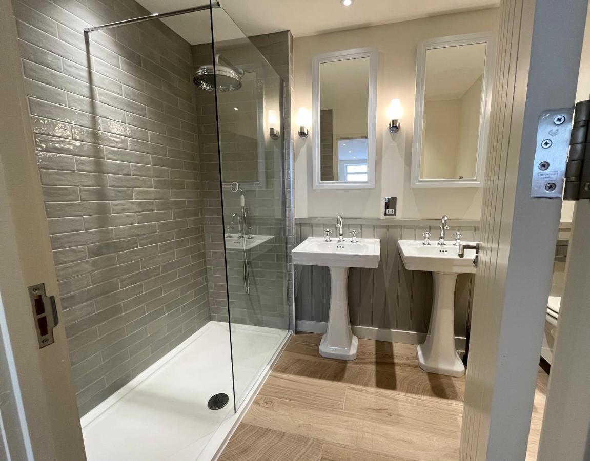 Walcot Yard With Parking, Bath Keys Apartment Bagian luar foto