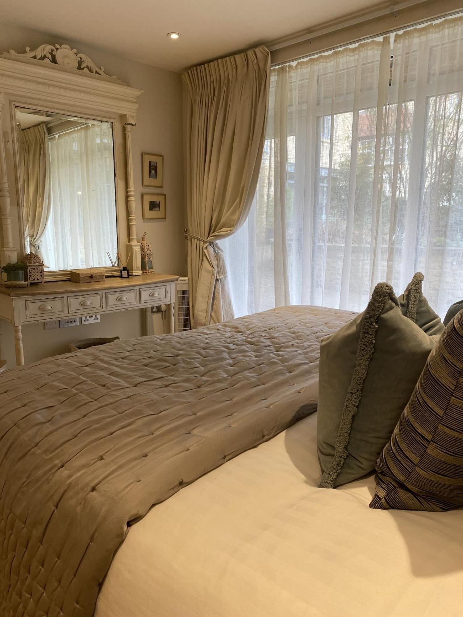 Walcot Yard With Parking, Bath Keys Apartment Bagian luar foto