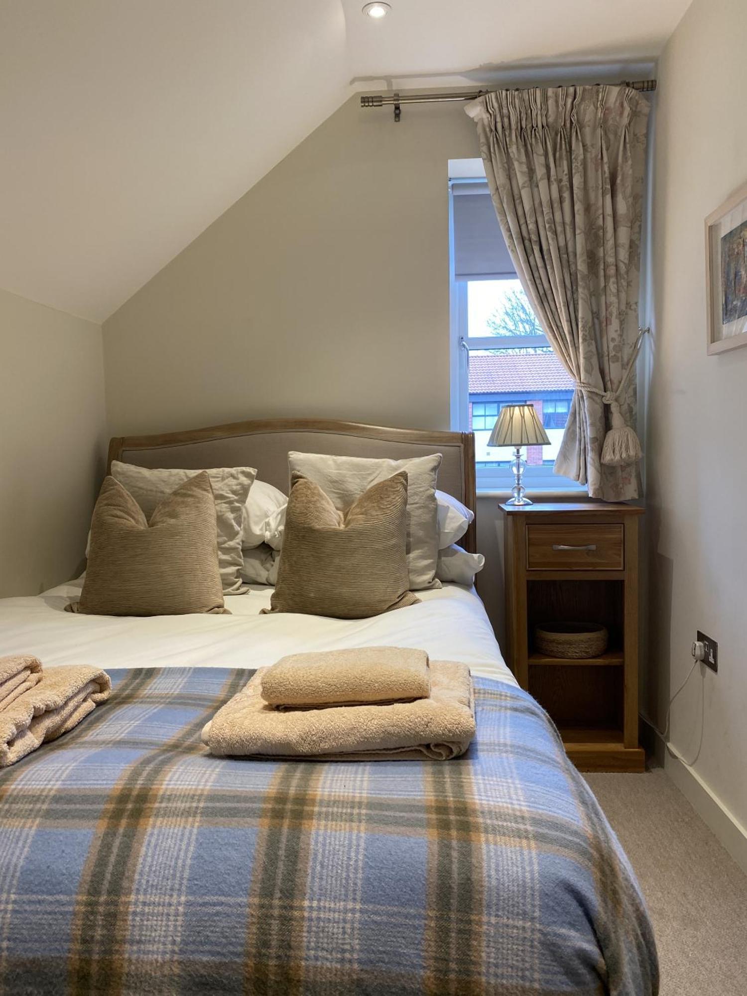 Walcot Yard With Parking, Bath Keys Apartment Bagian luar foto