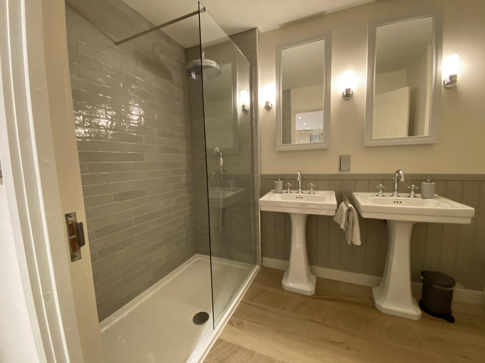 Walcot Yard With Parking, Bath Keys Apartment Bagian luar foto