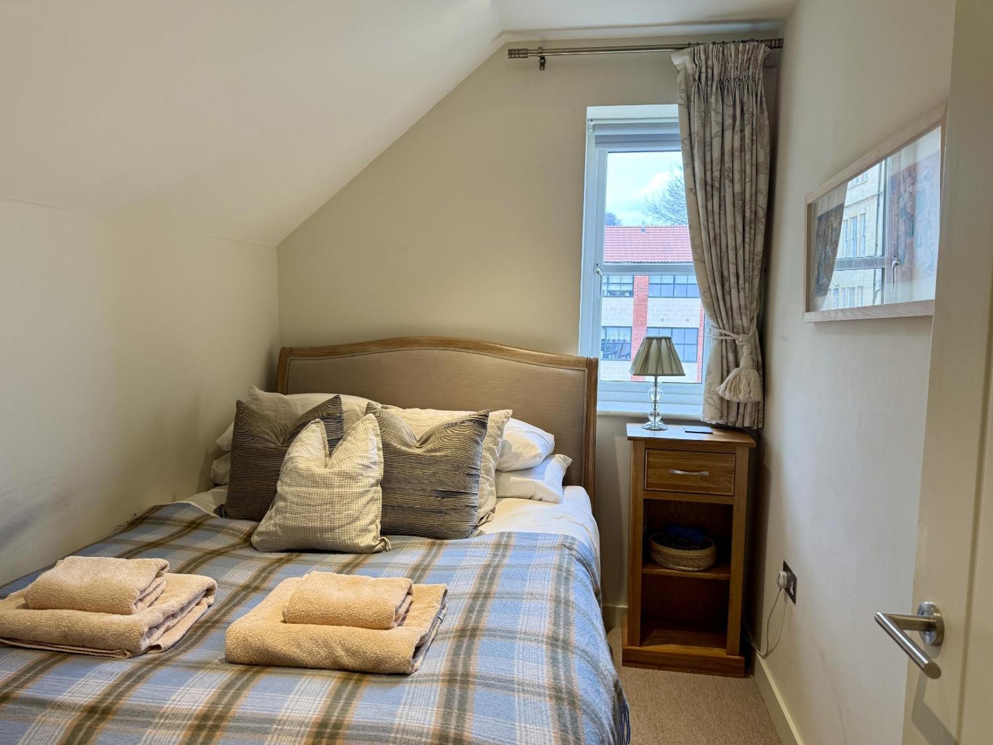 Walcot Yard With Parking, Bath Keys Apartment Bagian luar foto